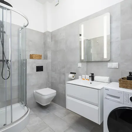 Mickiewicza Charming Studio For 2 Guests By Renters شقة *